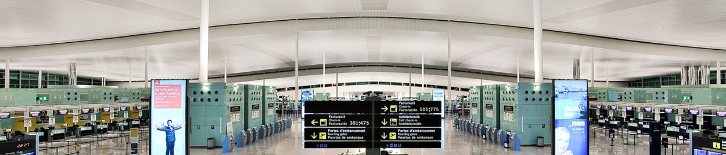 Internal view of El Prat airport in Barcelona