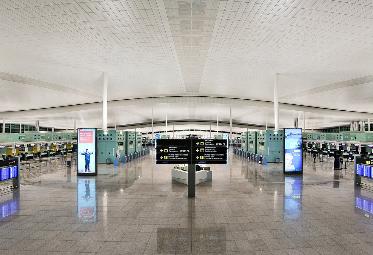 Internal view of El Prat airport in Barcelona