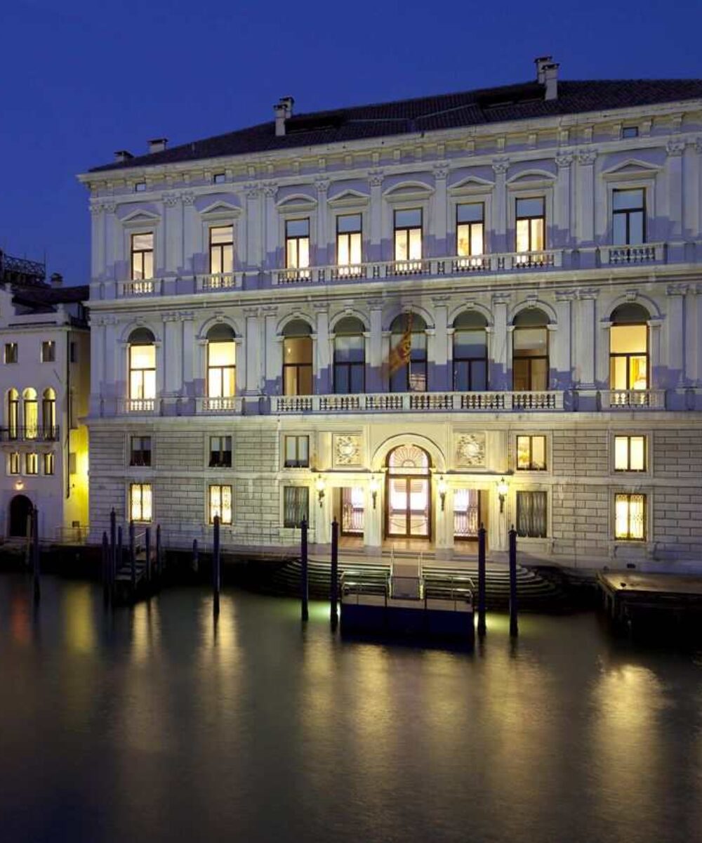 Venice Grassi Palace outdoor night view- master