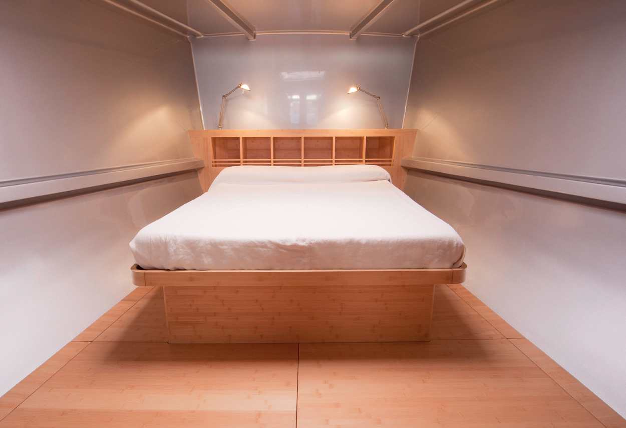 Yacht Sailing Boat Mandrake room - retail lighting design