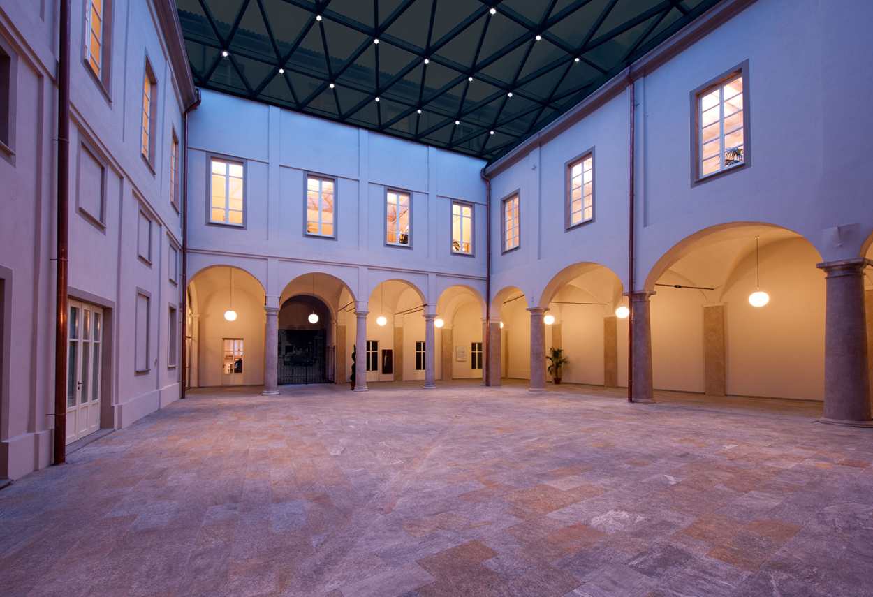 Alessandria Vetus Palace internal court- architectural outdoor lighting
