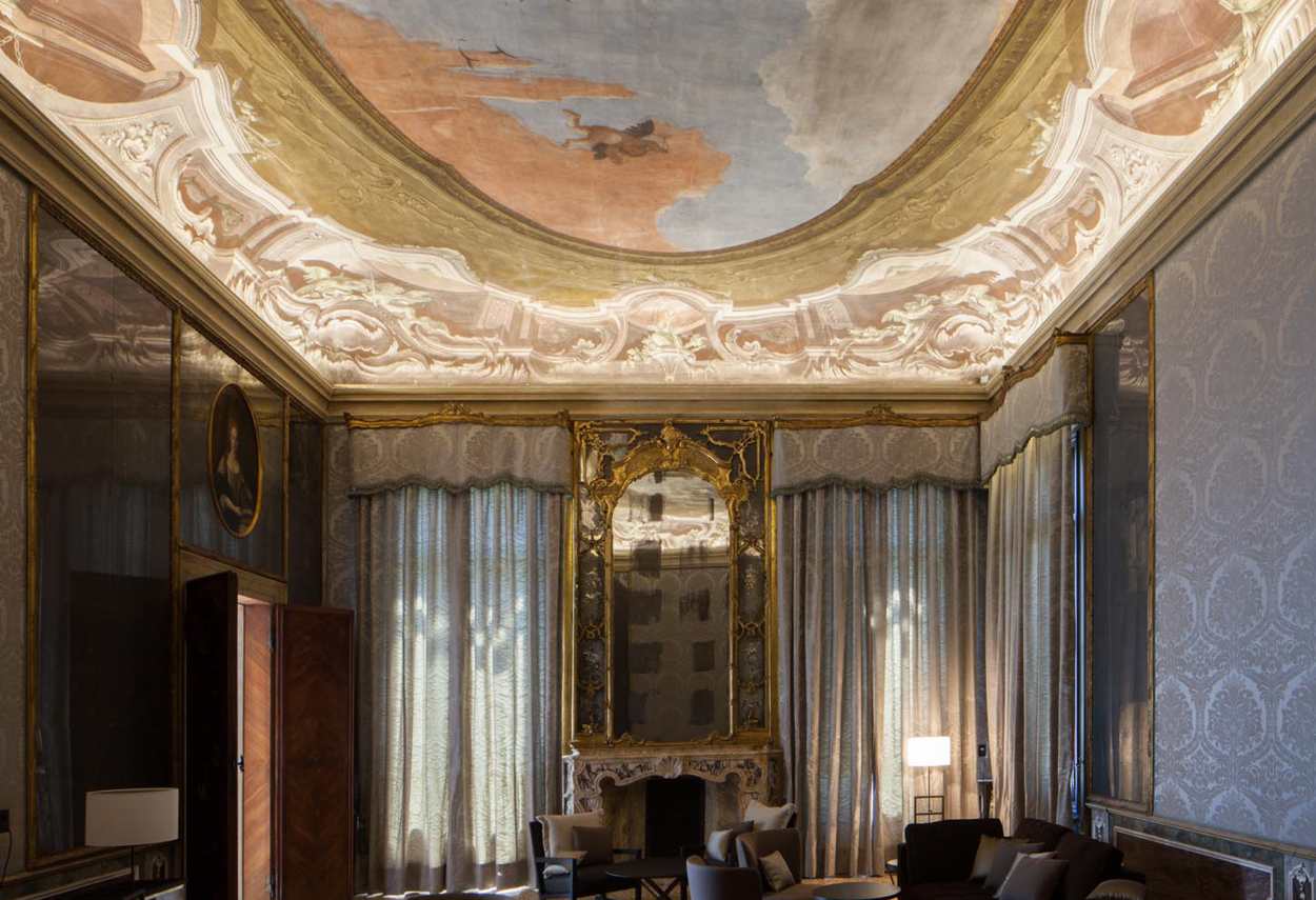 Venezia Papadopoli Palace Aman Resorts illuminated detail of ceiling and decor - architectural outdoor lighting