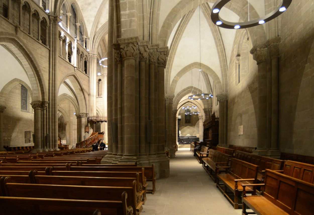 Saint-Pierre Cathedral in Geneva - museum lighting design