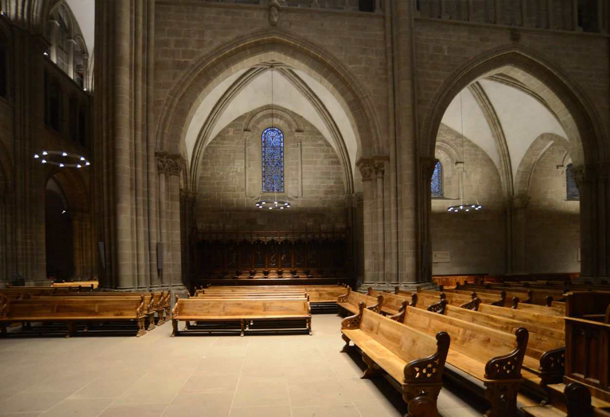 Geneva Saint-Pierre Cathedral view of the gothic vaults - museum lighting design