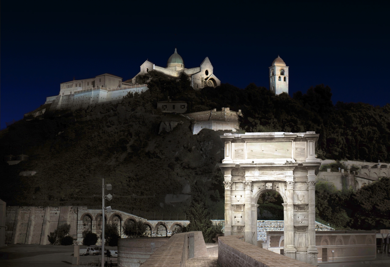 Waterfront Ancona reclamo Ancona night view with new illumination waterfront