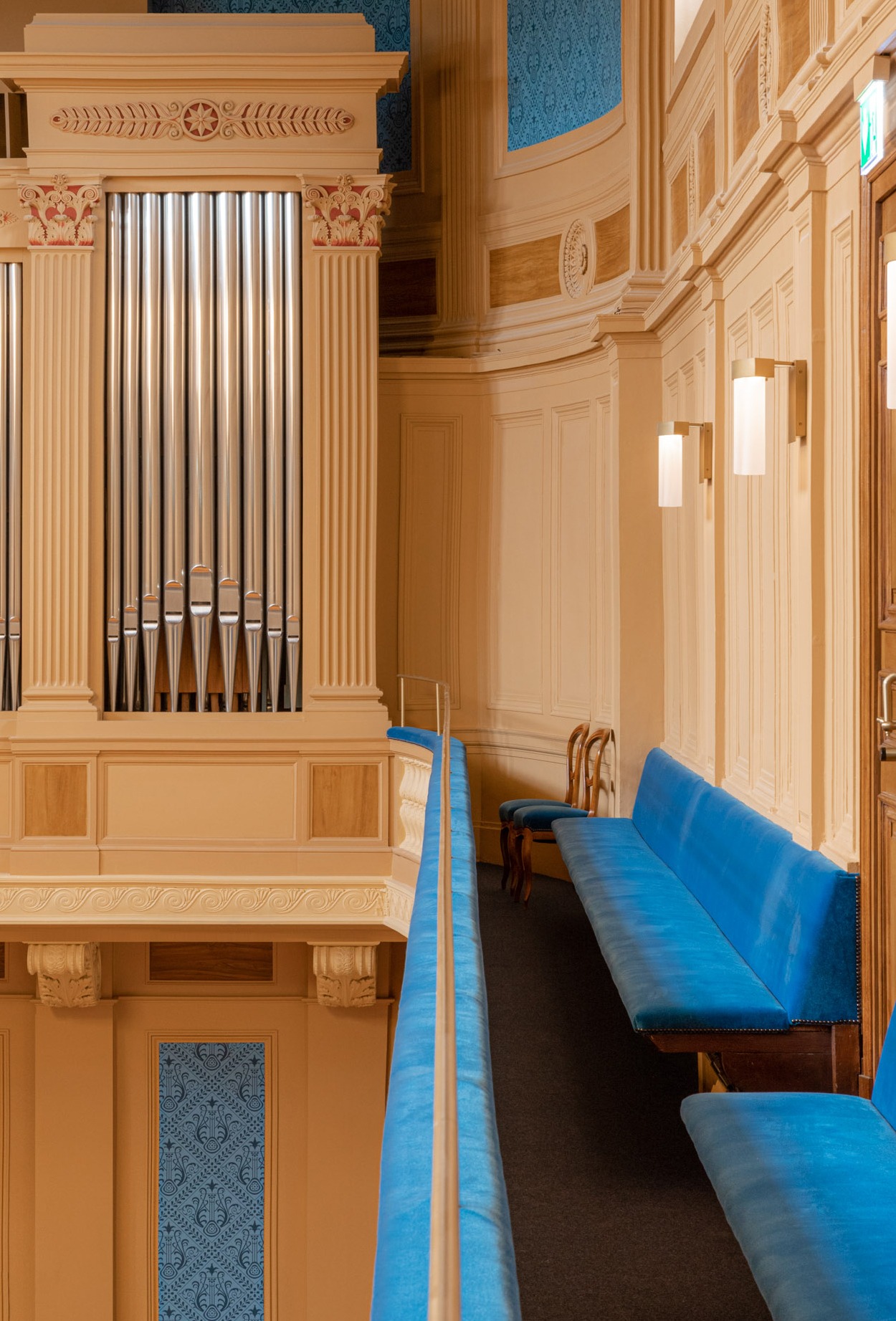 Detail of the conservatory hall gallery