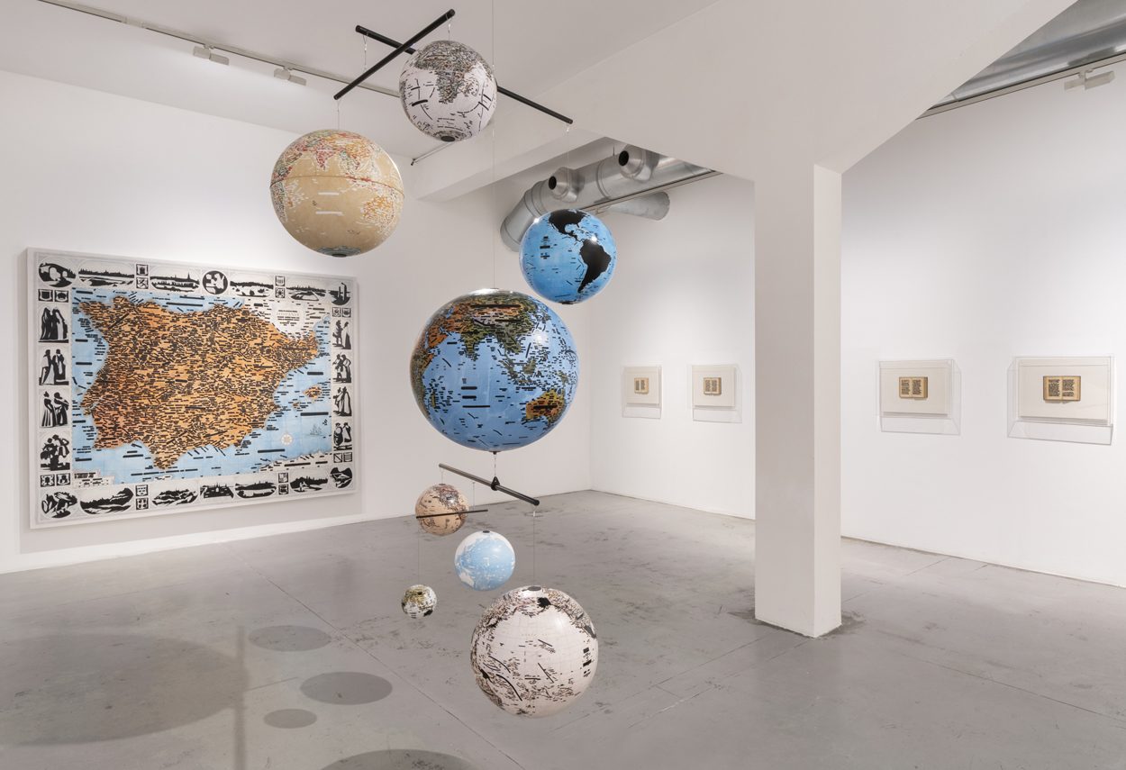 Exhibition hall of Gallery M77 with illumination of the works