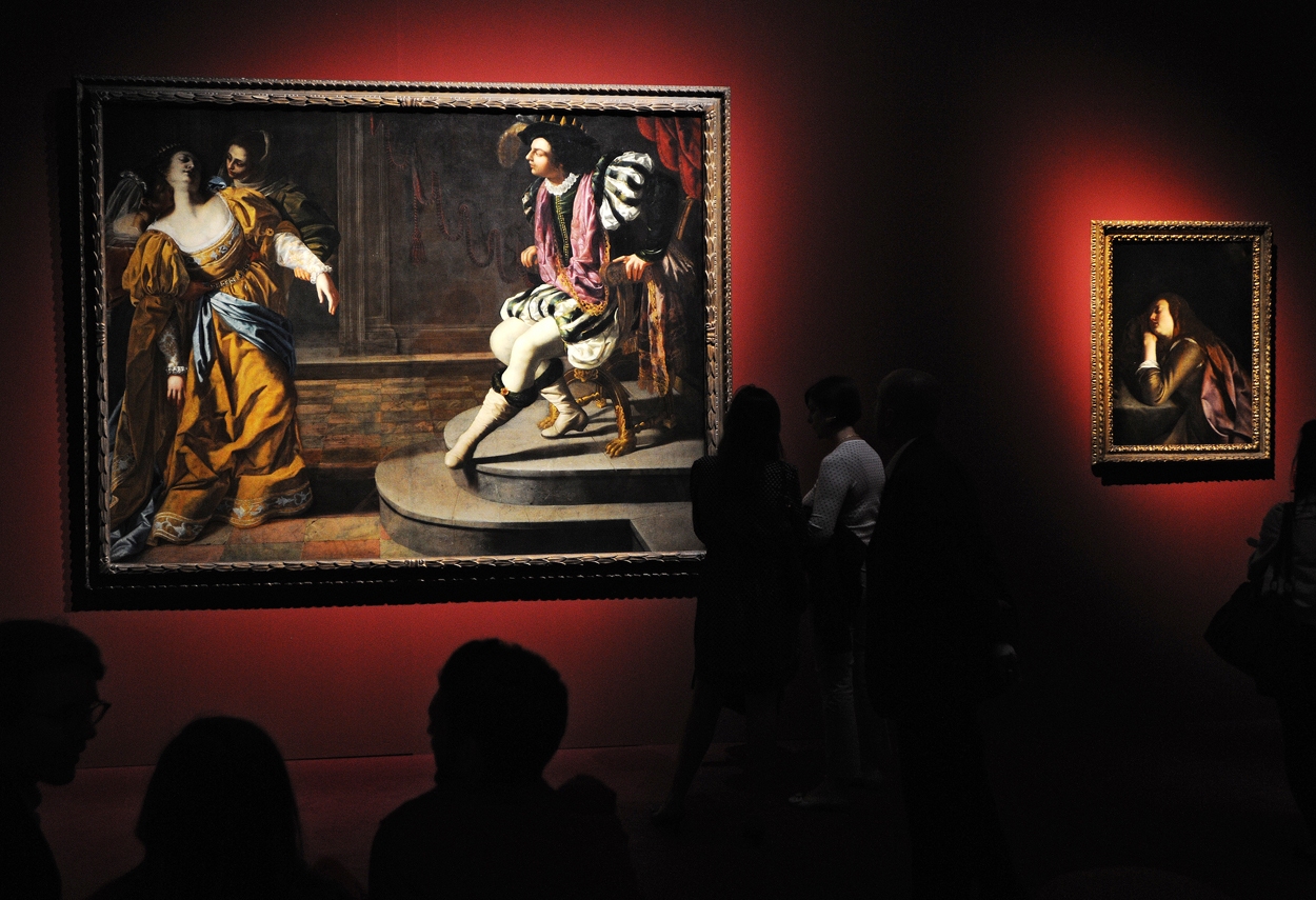 Royal Palace Artemisia Gentileschi Exhibition esposizione quadri - illuminazione musei
