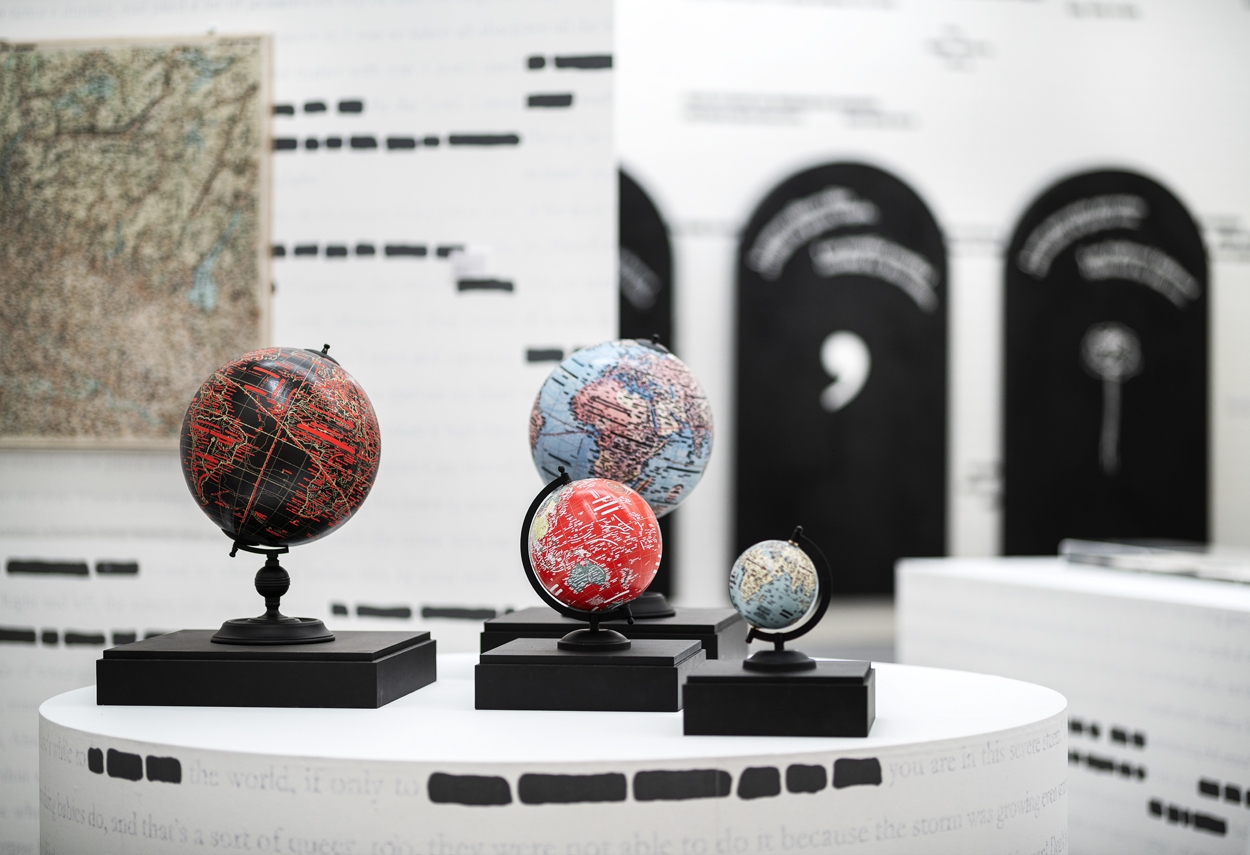 Progetto di illuminazione della mostra di Isgrò