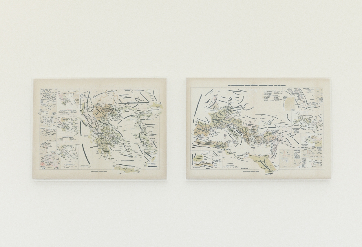 Mostra Isgrò a Palazzo Reale, due quadri