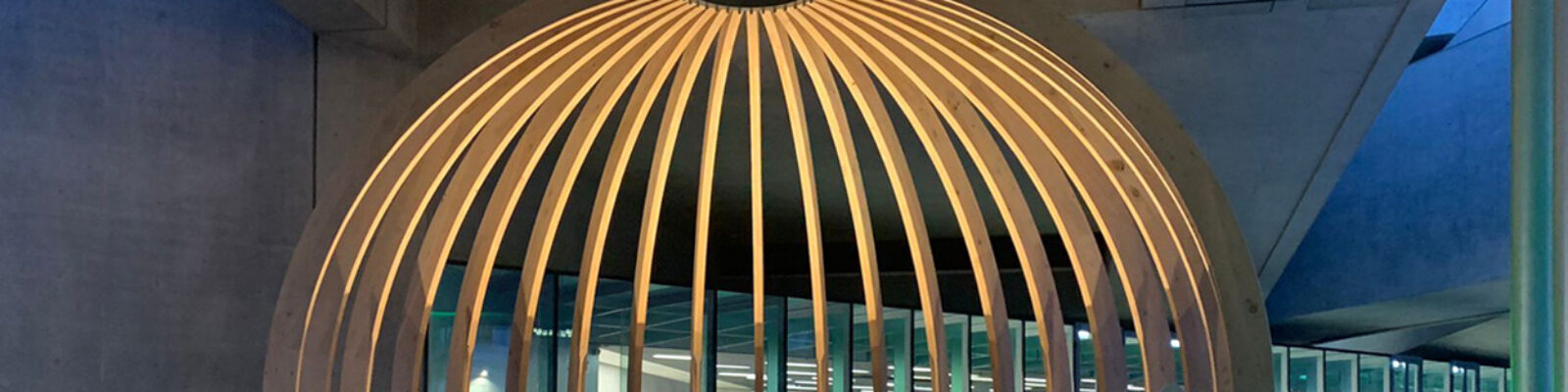 Lo spazio esterno del MAXXI di Roma con le opere di Emilio Isgrò